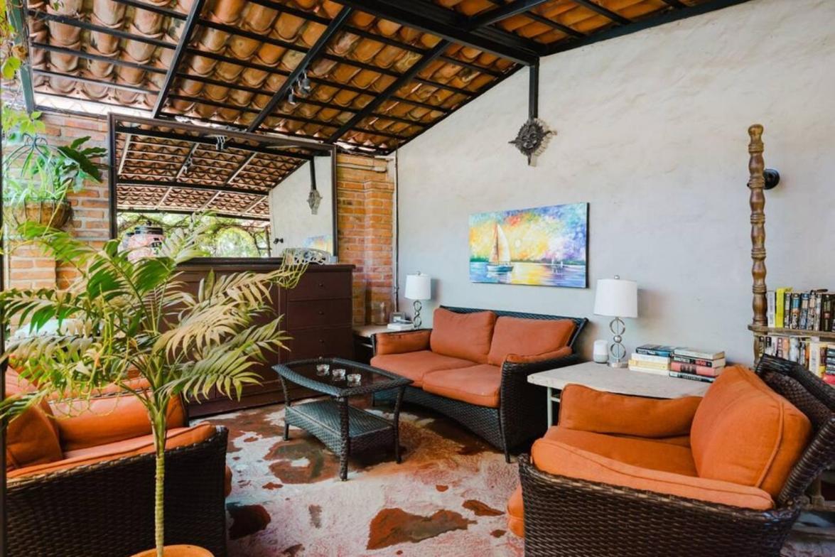 Enjoy Ac In The Queen'S Suite At Inn Ajijic Bagian luar foto